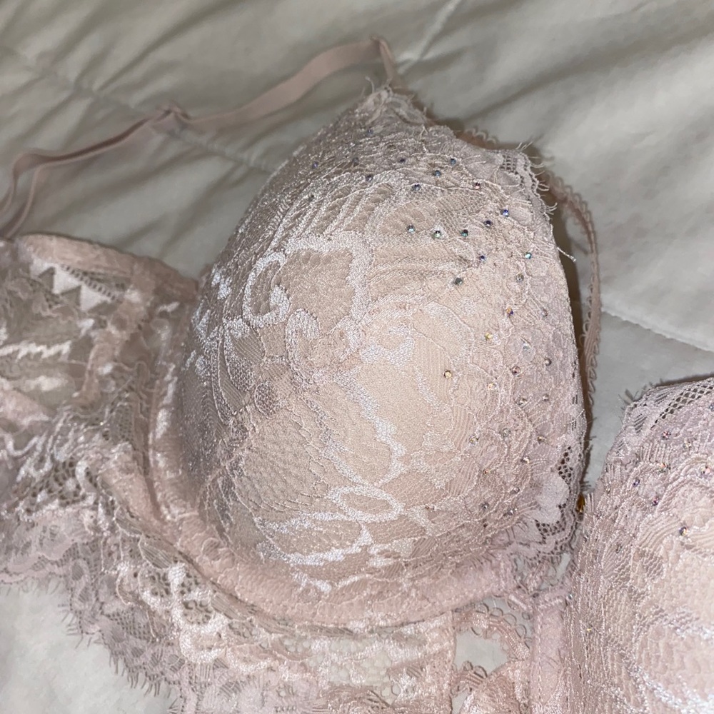 Bra - Picture 2 of 3